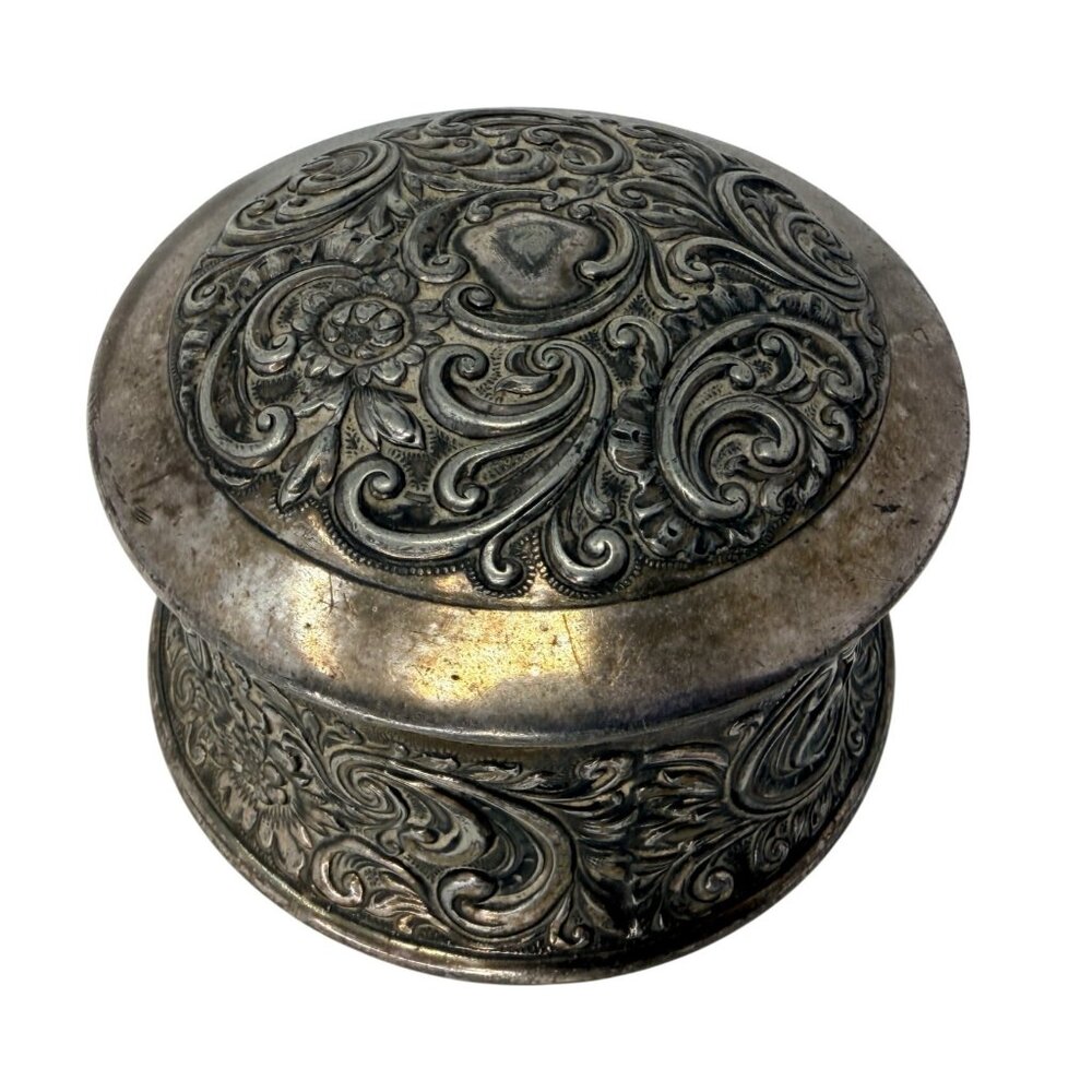 Antique Meriden B Co Silverplate Round Trinket Box Fabric Lined Ornate Repousse